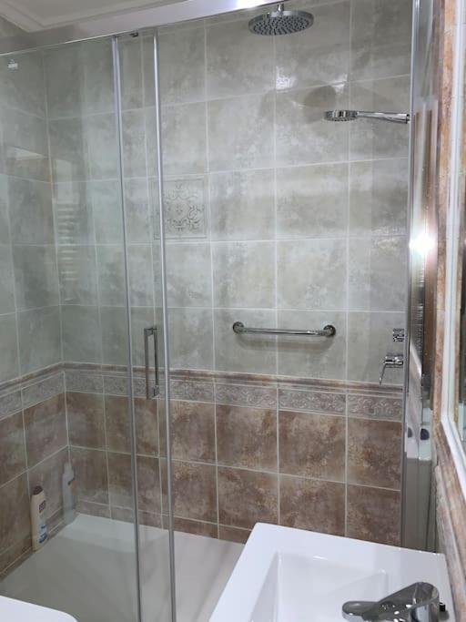 Glorias:Sagrada Familia 15 Minutos - Playa 20 Minutos Apartment บาร์เซโลนา ภายนอก รูปภาพ